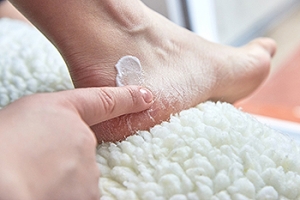 Can I Prevent Cracked Heels From Developing?